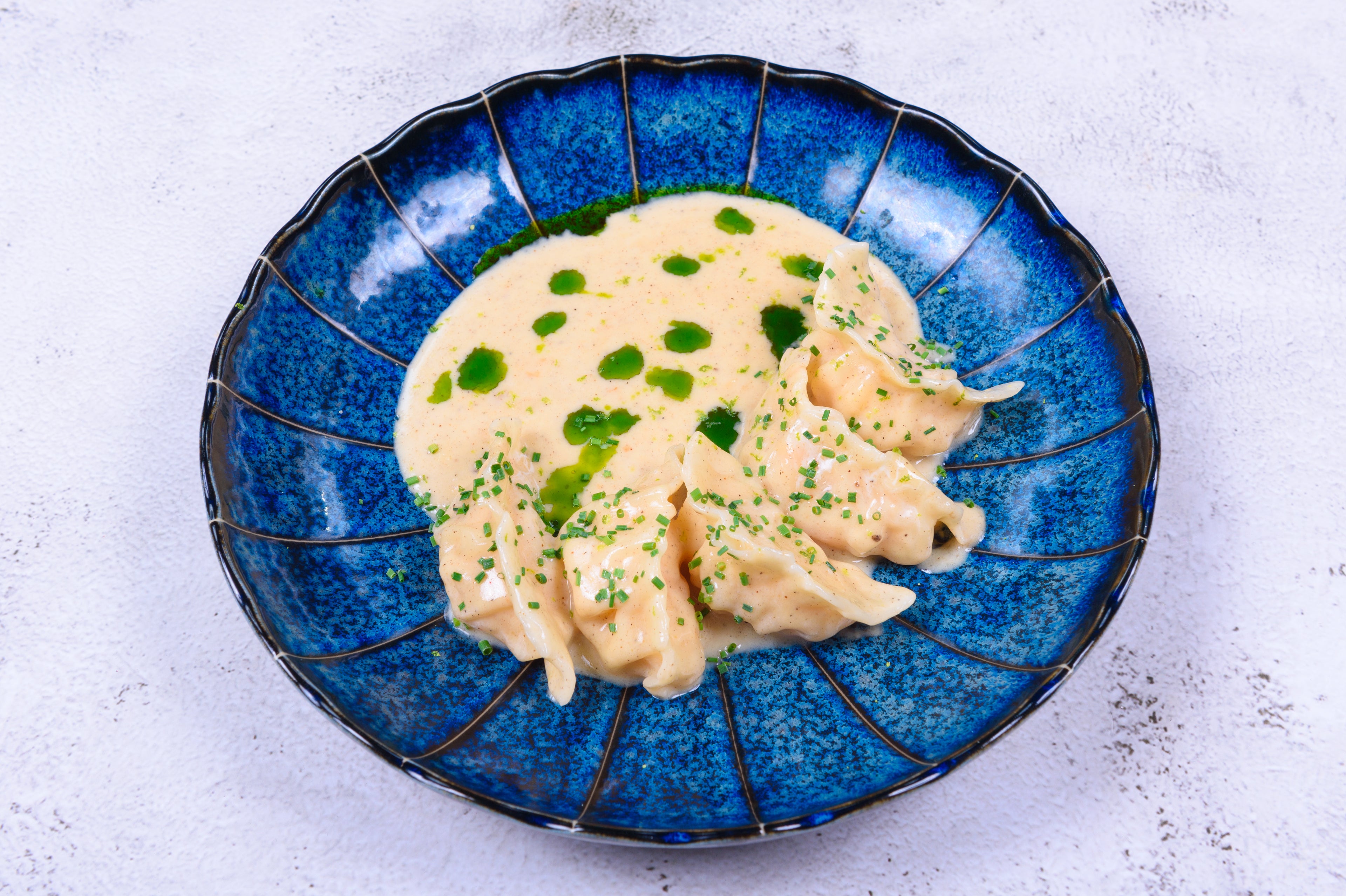 Gyoza with shrimp in creamy unagi